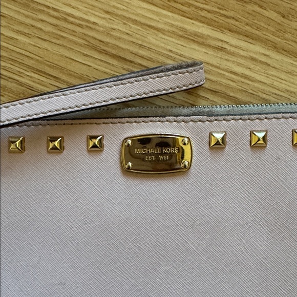 Michael Kors Studded Wristlet Clutch ✨ - Picture 3 of 10